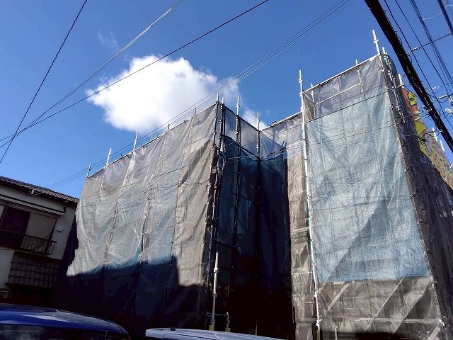 高砂市　足場を組んだ住宅外観
