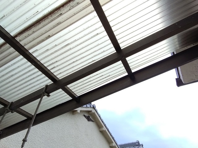 加古川市　波板ポリカーボネート　浮き