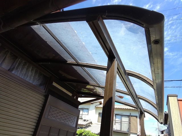 加古川市　サイクルポートに雹害