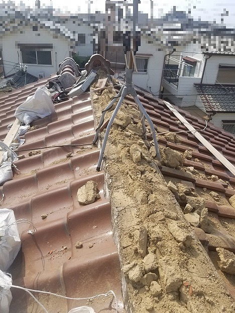 既存棟の解体と撤去作業