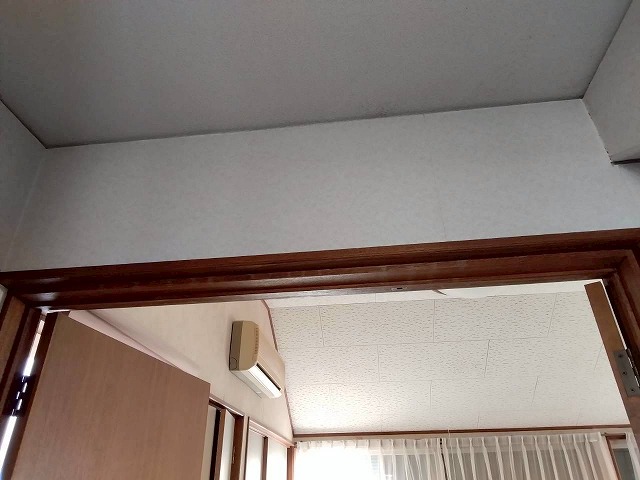加古川市　玄関付近の天井