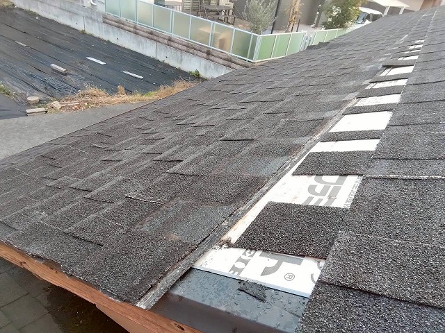 加古川市　防水紙が見える屋根面