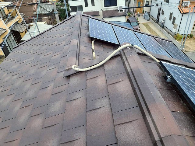 加古川市　太陽光付き屋根全景