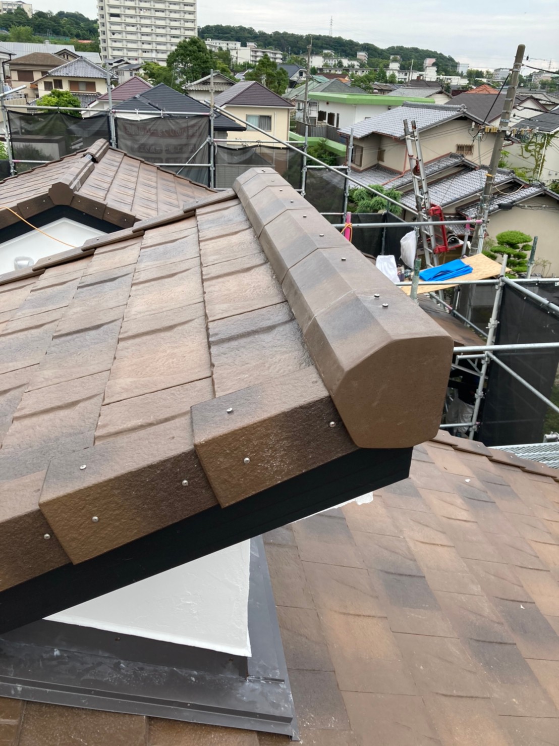 姫路市　ルーガ 鉄平ストーンで仕上げた屋根の完成形