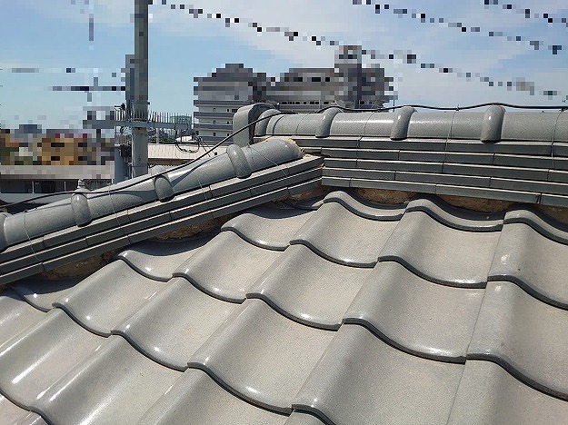 隅棟まわりの連続性を意識した仕上げ