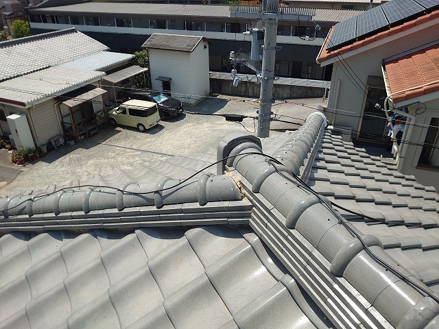 棟の全景と屋根形状の把握