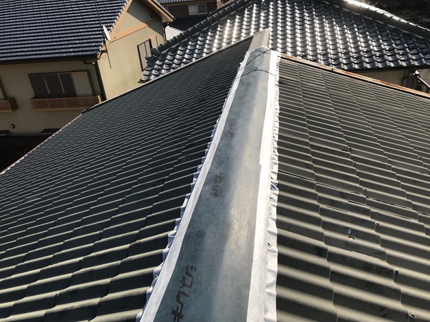 加古川市　棟板金　施工前　防水紙