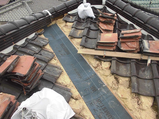 谷部分の防水シート敷設