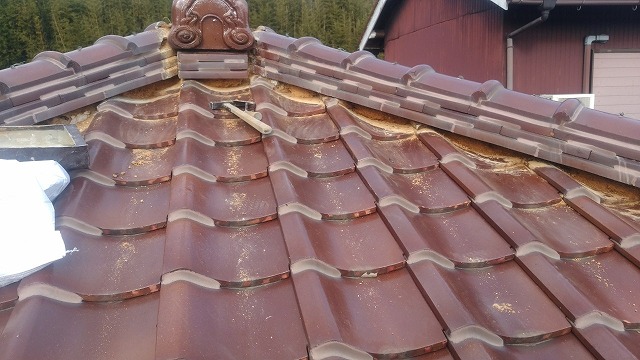 新しい漆喰の詰め直し