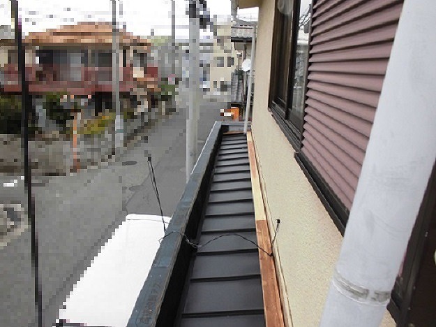 姫路市　立平カバー　壁際板金施工