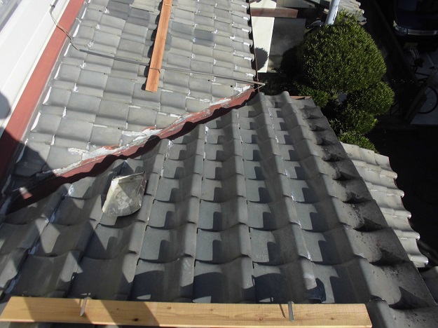 明石市で雨漏り修理と屋根メンテナンス　谷板金交換・棟積み替え・ラバーロック工法まで徹底施工