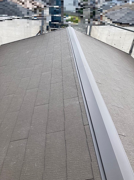 加古川市　棟板金の取り付けで屋根のラインを整える