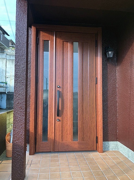 姫路市　玄関カバー工法完成　リクシル　リシェント