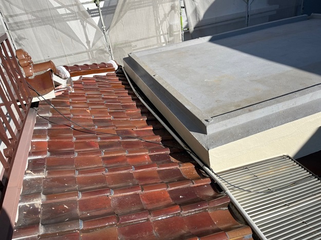 明石市　M様邸　雨漏り補修工事。しっかり修理してくれる会社だと嬉しいお声をいただきました