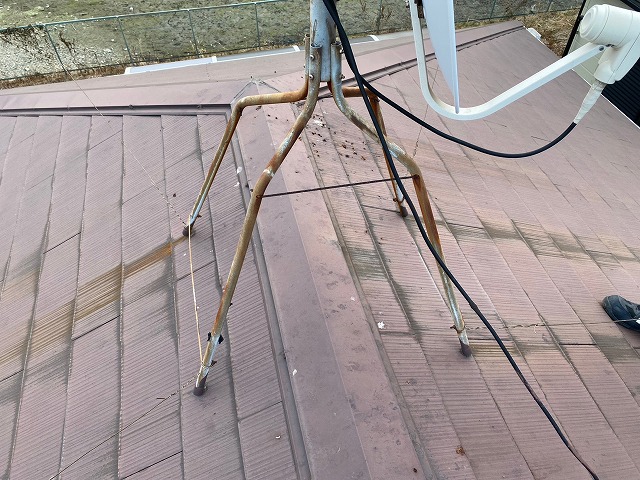 加古川市で棟板金が強風で飛散！カラーベスト屋根の棟板金交換工事をご紹介