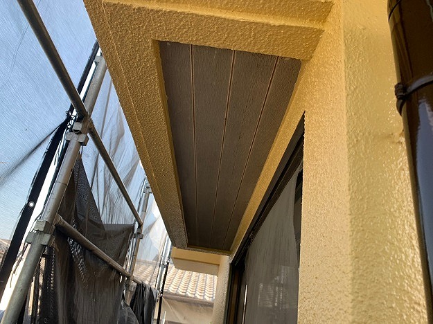 バルコニー下の軒天