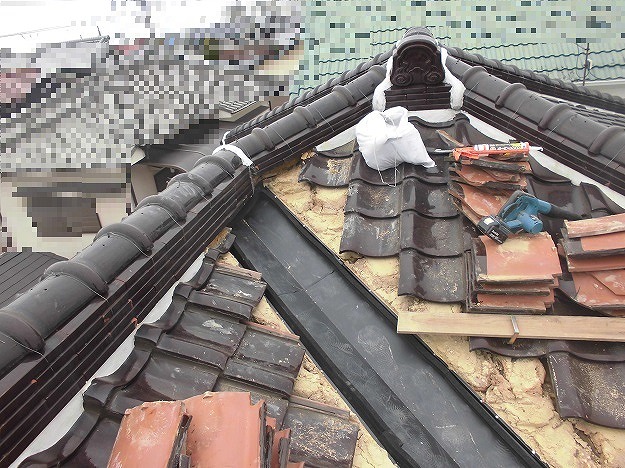 瓦の復旧と最終調整