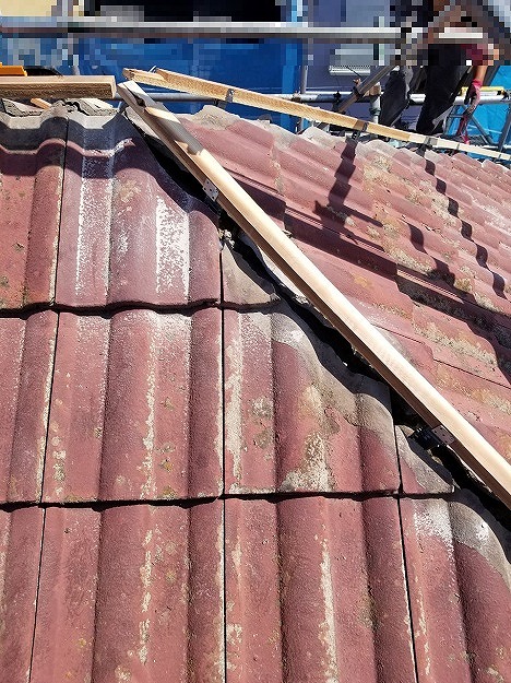 新たな下地材の設置