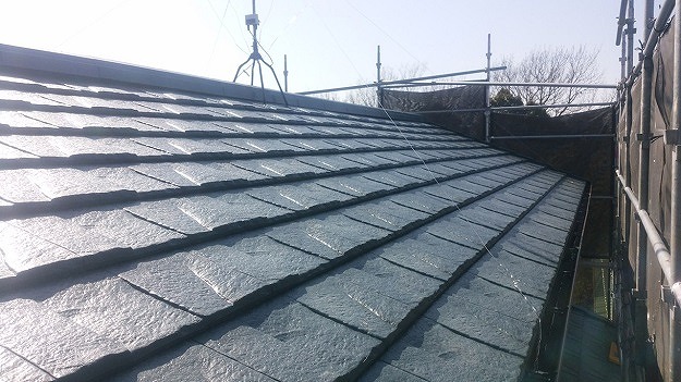 ルーガ鉄平の葺き込み作業