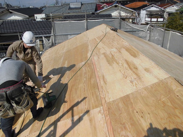 明石市　コンパネ　補強工事