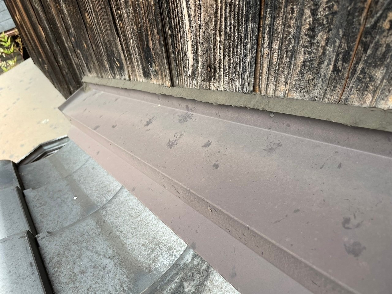 高砂市　雨押え板金　雹害　落ちた跡