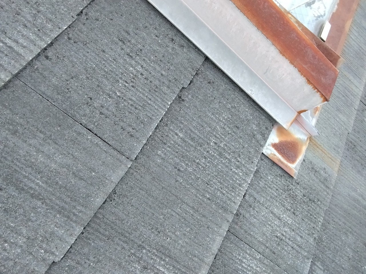 加古川市　雨押え板金　捨て板　錆　　