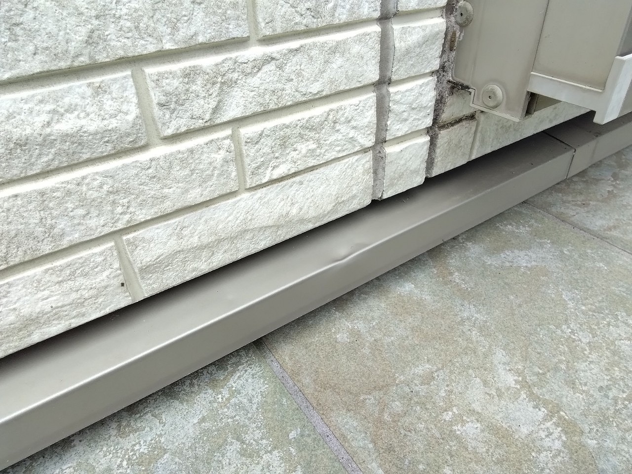 高砂市　土台水切り　へこみ