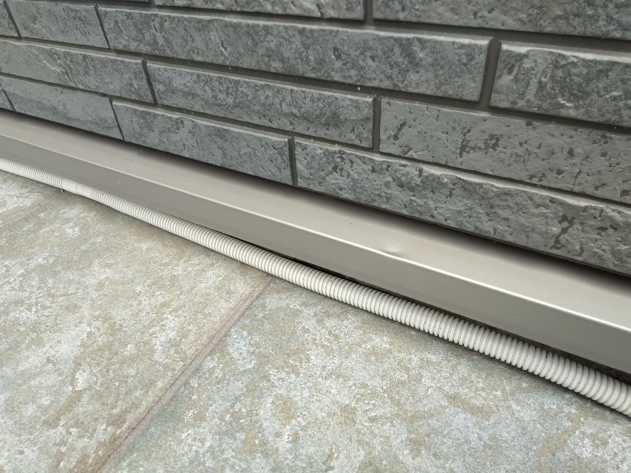 高砂市　土台水切り　ヘコミ