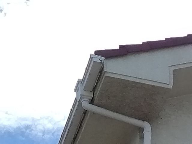 加古川市　軒樋(角樋)止まり割れ