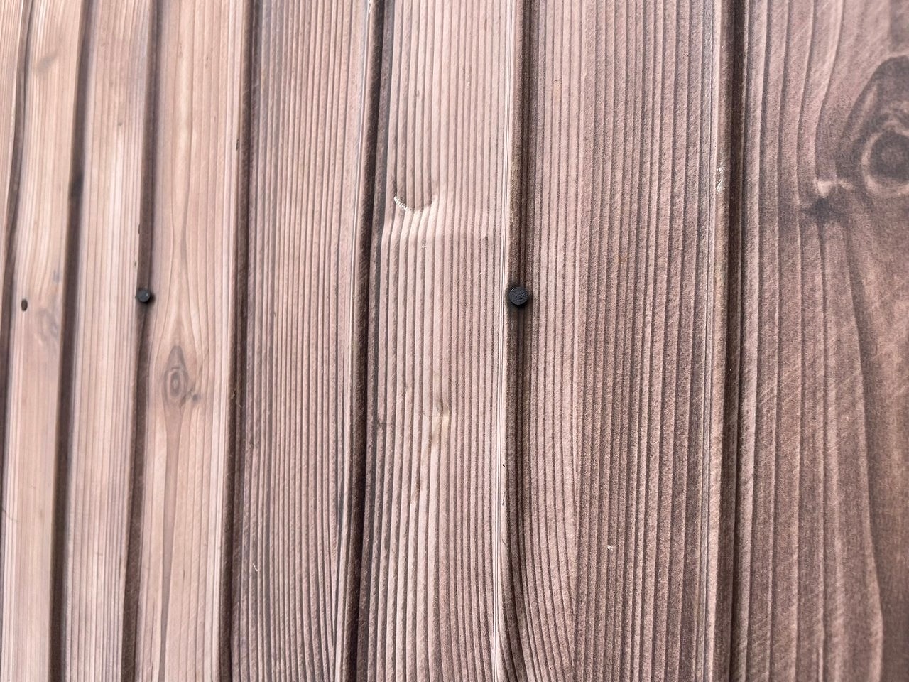 高砂市　木目調リブトタンへこみ