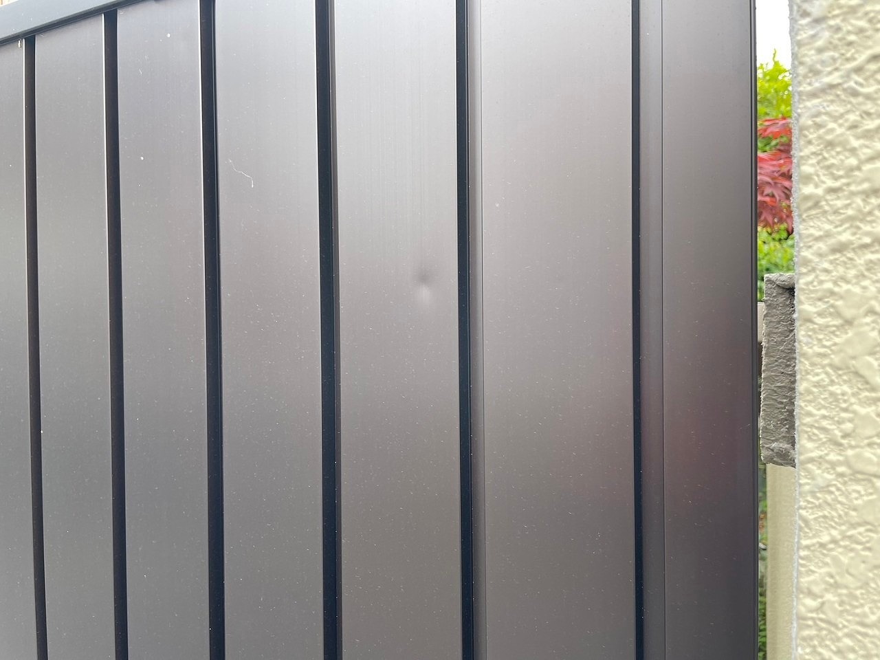 高砂市　エクステリア縦目隠しフェンスヘコミ