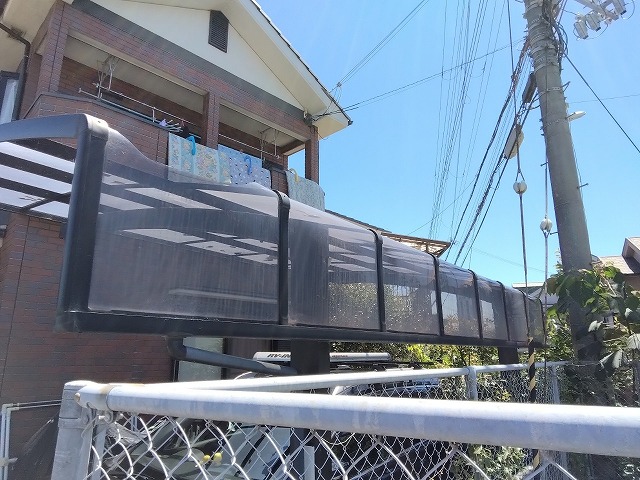 加古郡稲美町　カーポート屋根材ポリカーボネート貫通