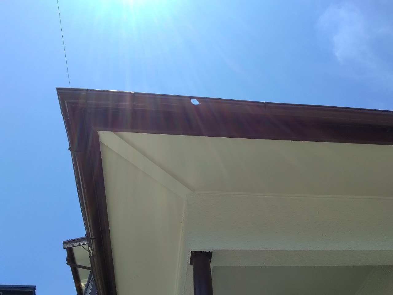 加古川市　雹害　軒樋(半丸)穴あき