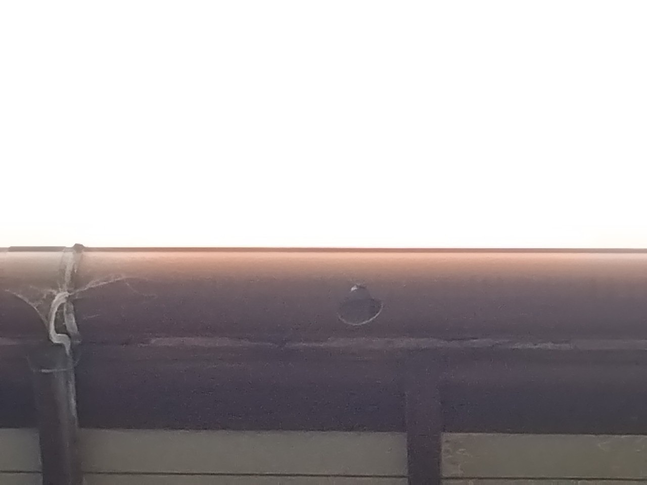 明石市　雹　倉庫　樋穴開き