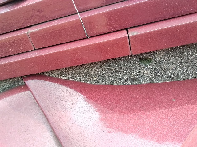 加古川市　和瓦(釉薬瓦)隅棟熨斗(のし)瓦３段と紐丸