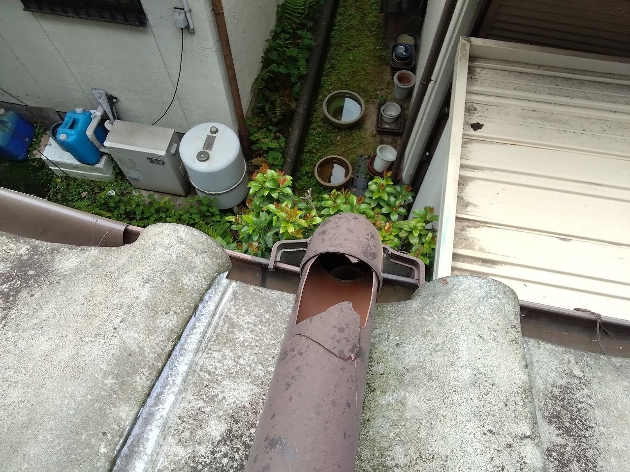 姫路市　雹災害　這い樋破損