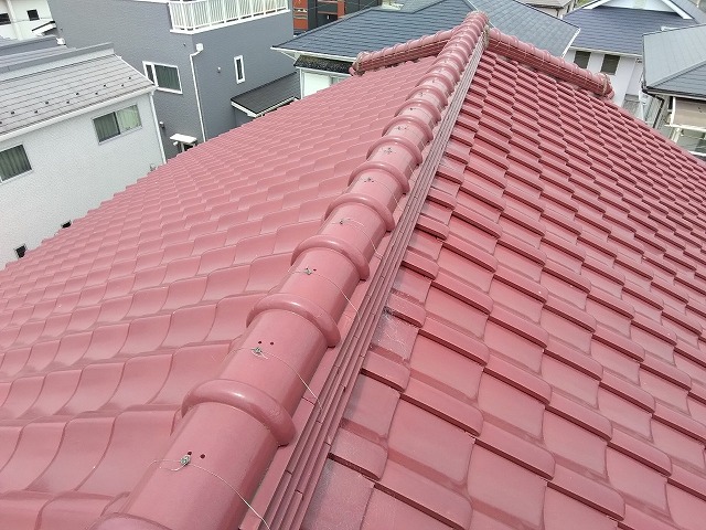 加古川市で雨漏り調査｜釉薬瓦本棟のし瓦勾配不良と漆喰劣化が原因