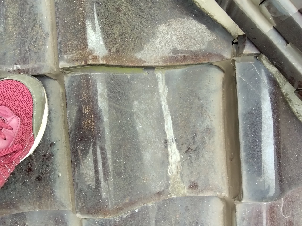 姫路市　瓦割れ　