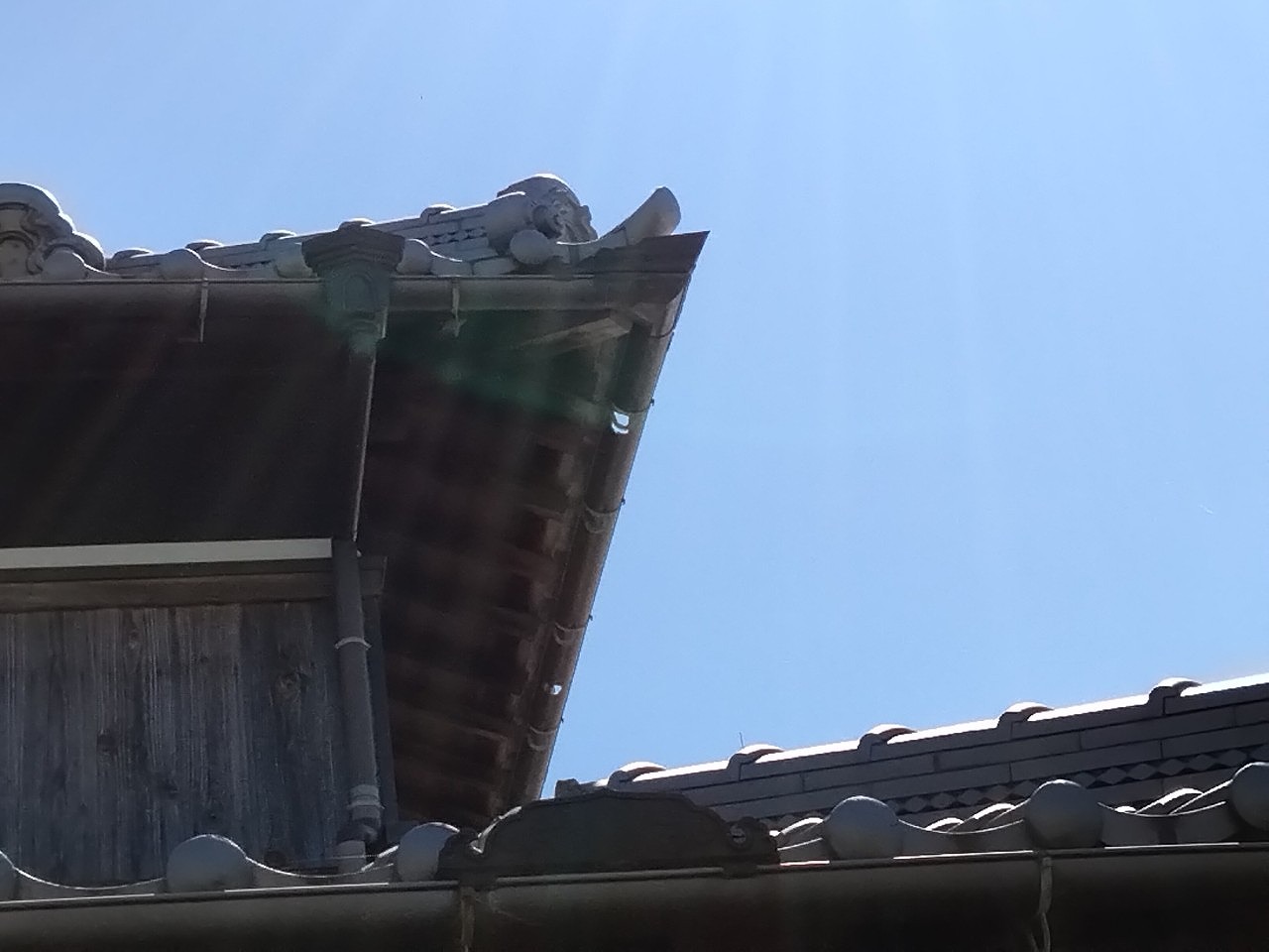 高砂市　雨樋　上合(集水器)付近に樋穴あき