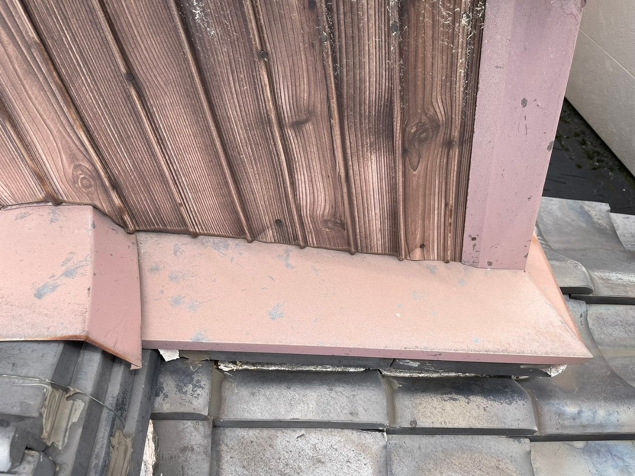 高砂市　雨押え板金・リブトタン状況確認