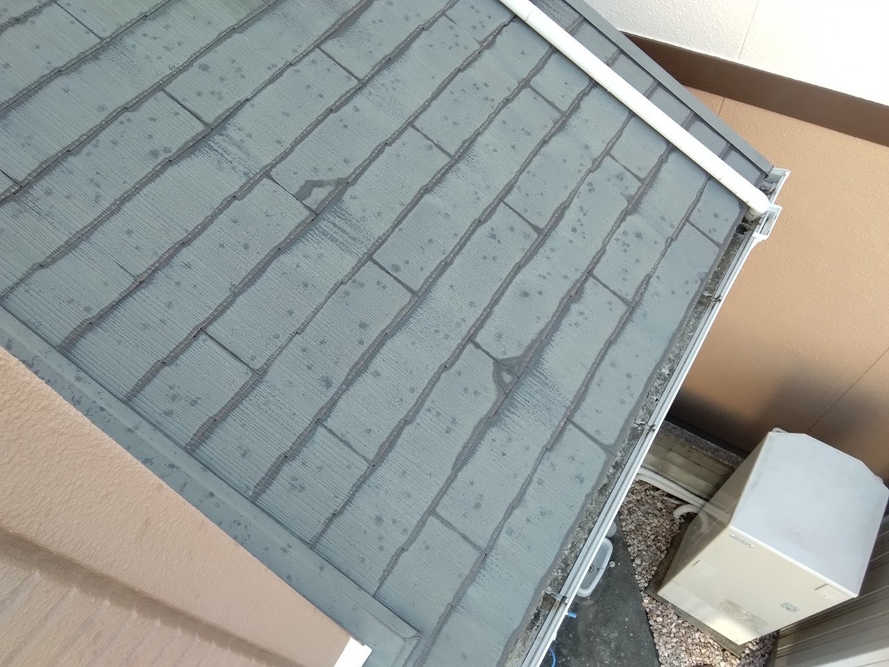 明石市で発生した雹被害調査事例｜下屋根や外構・軒樋に及んだ見えにくい被害