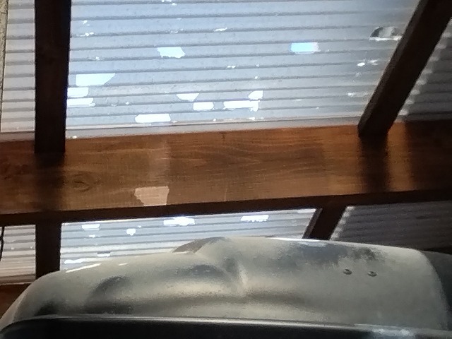 加古川市　波板ポリカ貫通