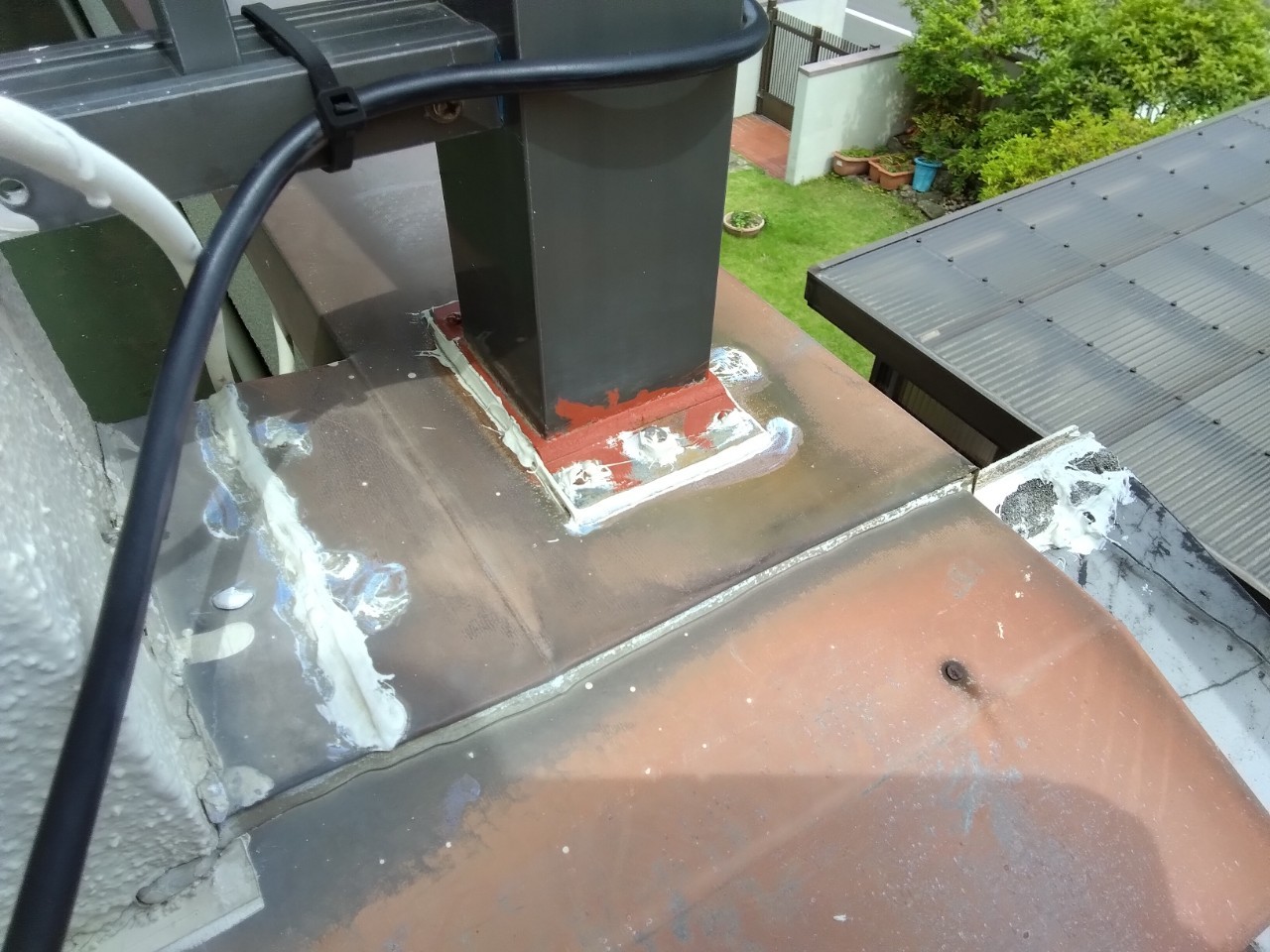 姫路市　ベランダ笠木　雨漏り