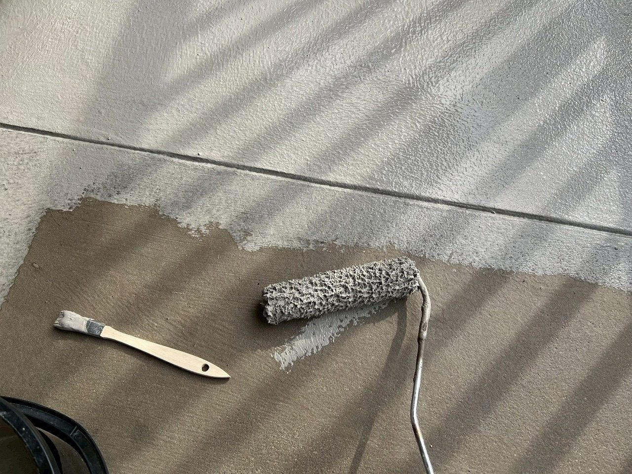 ベランダ防水下塗り