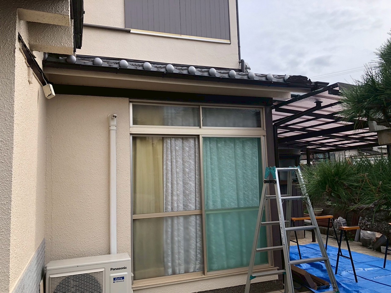 明石市　テラスの新設に伴うエクステリア工事およびベランダナミイタの交換工事