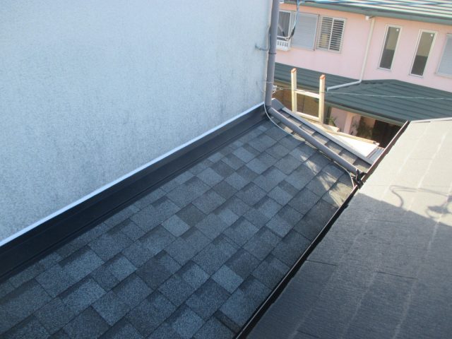 姫路市でリッジウェイによる屋根カバー工事