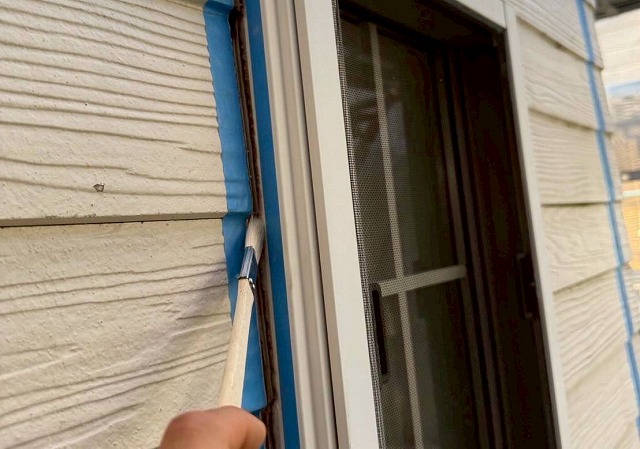 明石市の戸建て　コーキングの下地処理