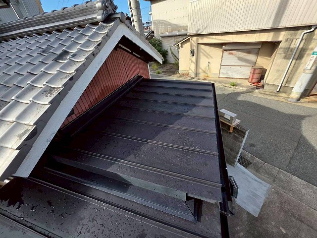 明石市　日本家屋屋根の施工を終えた様子