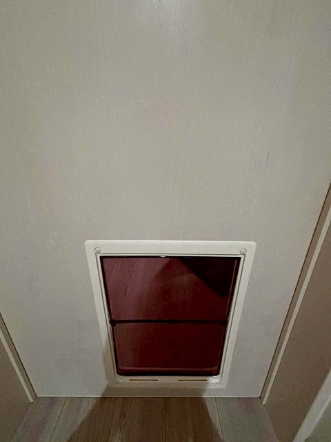 加古川市　室内扉にペットくぐーるを設置