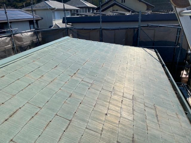 加古川市　スレート屋根　経年劣化　シルキーG２施工前